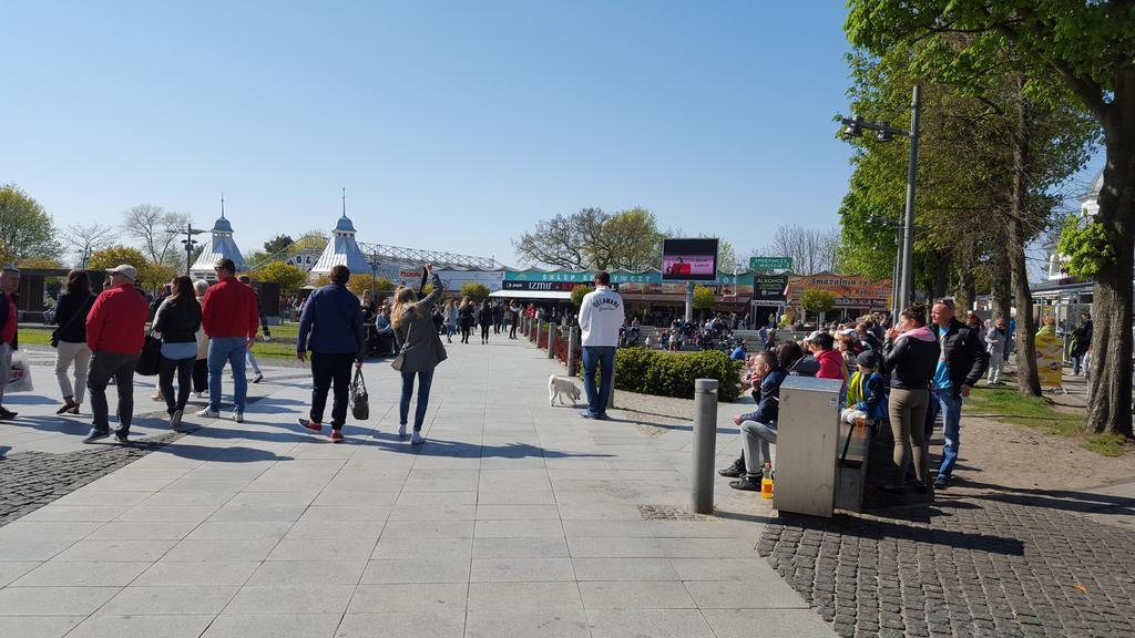 Osrodek Wczasowy Zloty Dab - Domki Hotel Miedzyzdroje Exterior foto