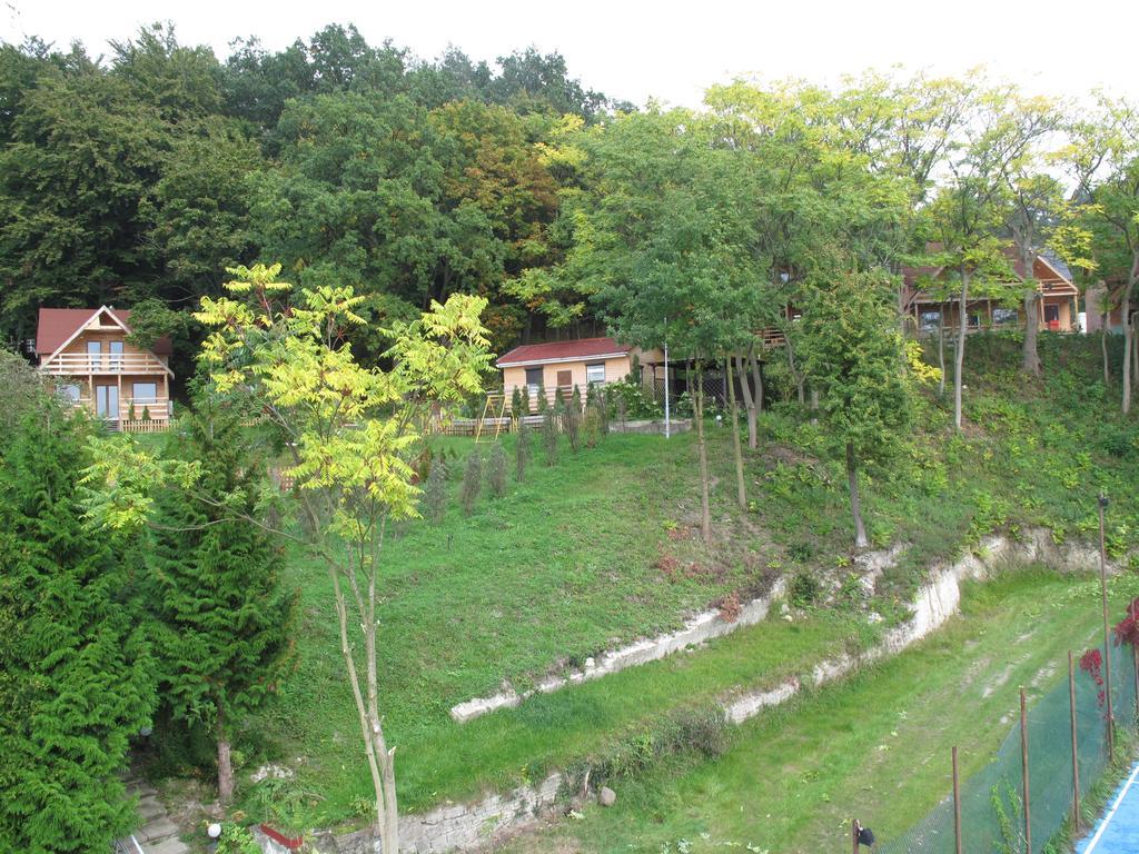 Osrodek Wczasowy Zloty Dab - Domki Hotel Miedzyzdroje Exterior foto