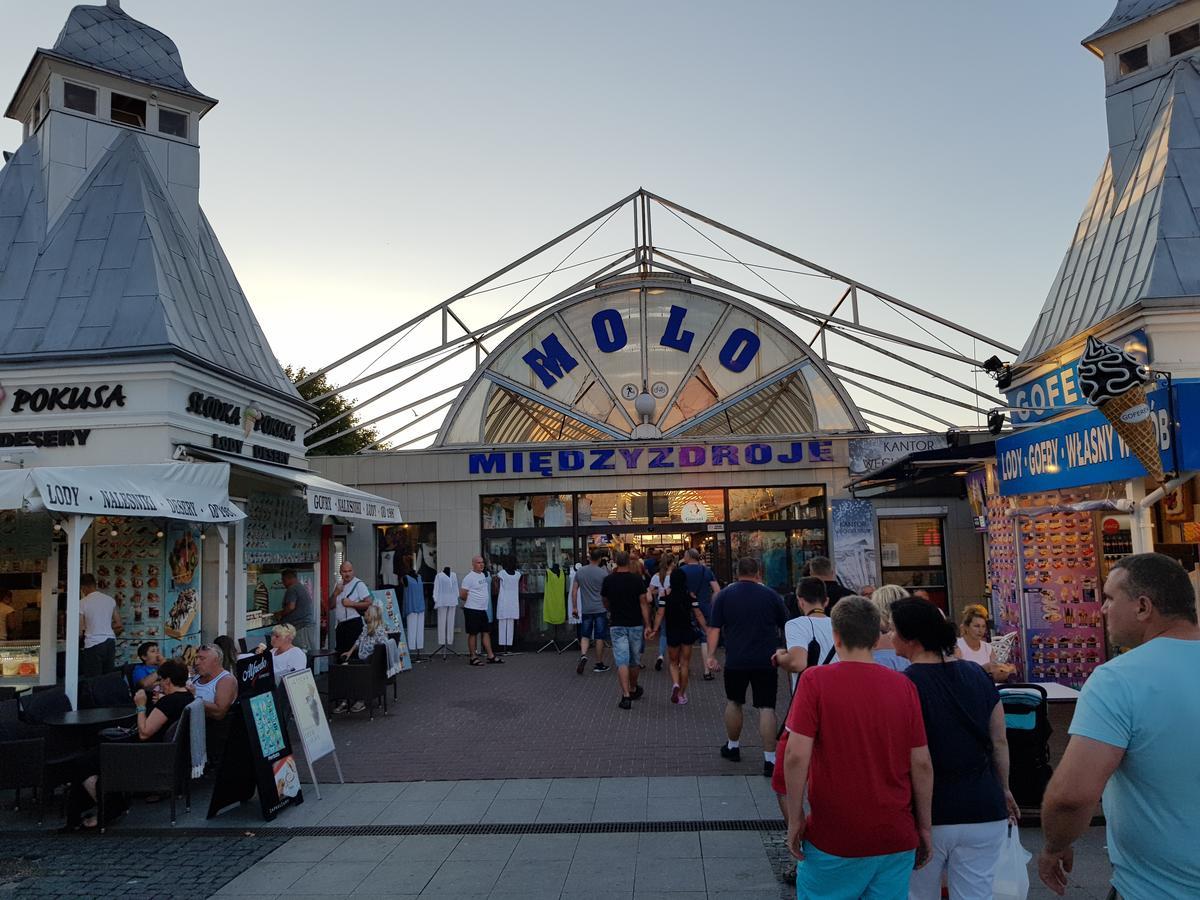 Osrodek Wczasowy Zloty Dab - Domki Hotel Miedzyzdroje Exterior foto
